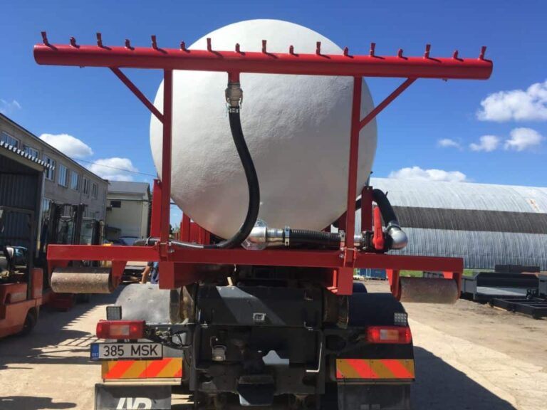 Hook lift frame tank trailers